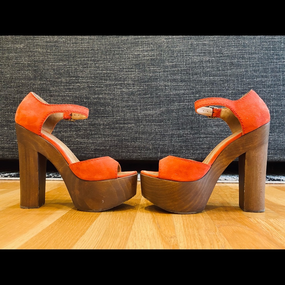 CHANEL Red Suede Wooden Platform Sandals (38) - Picture 2 of 16